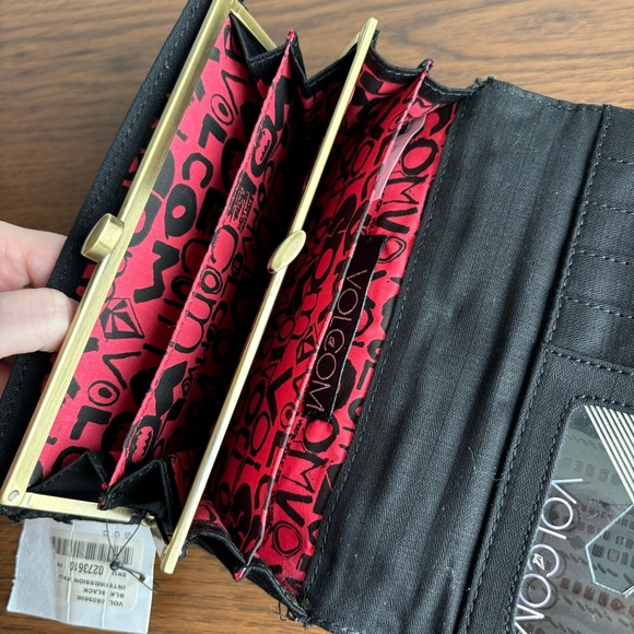 Y2K Volcom Black Red Wallet With Original Tags - Picture 6 of 10
